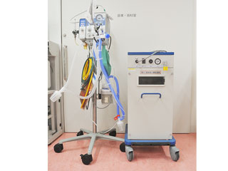 ICU人工呼吸器ニューポート